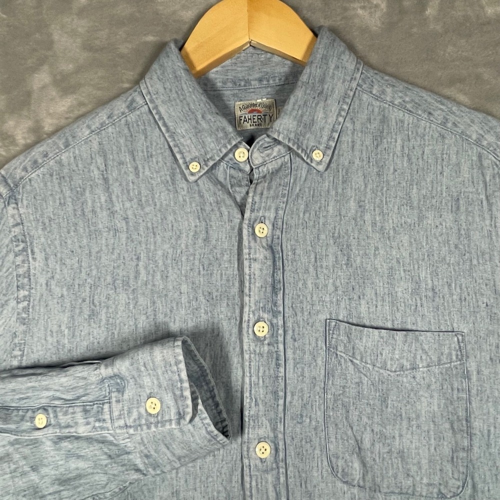 Faherty Brand Blue Chambray Button Down Shirt Men's S Casual Long Sleeve Pocket